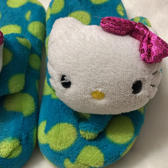 EUC Hello Kitty Lime green/aqua slippers 11/12 toddler.  Kitty has sequin bow - Picture 3 of 3